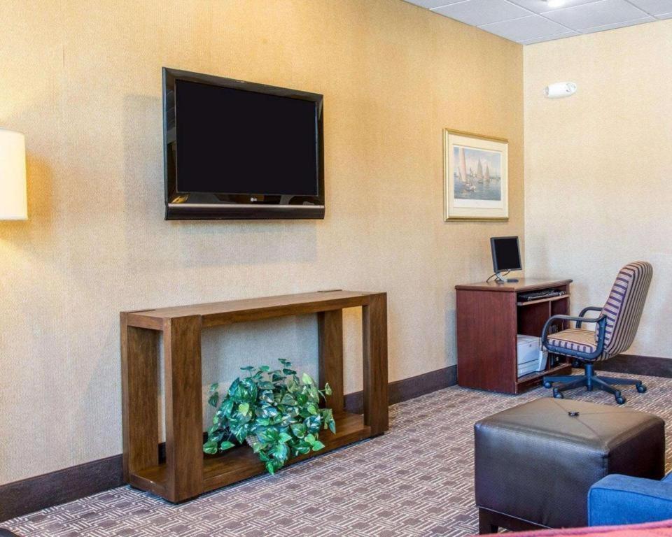 Quality Inn Mystic-Groton Exterior photo