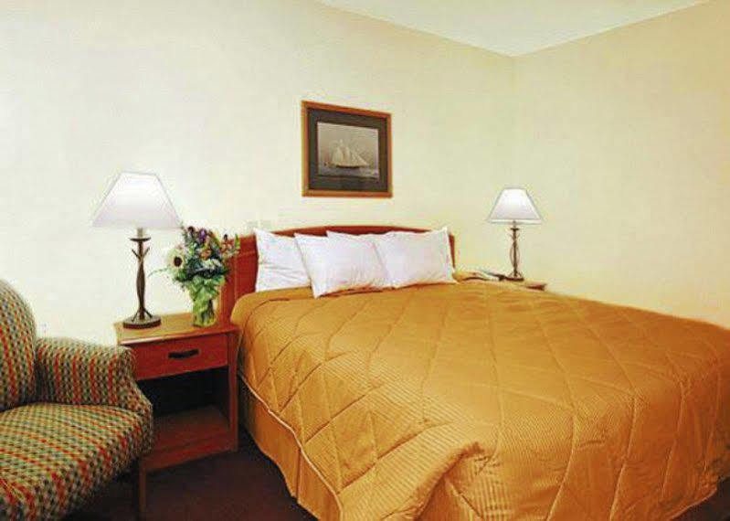 Quality Inn Mystic-Groton Exterior photo
